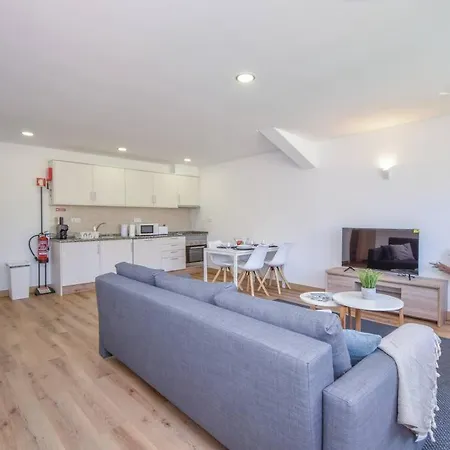 Elegante Com Terraco - 800 Metros Da Διαμέρισμα Parede