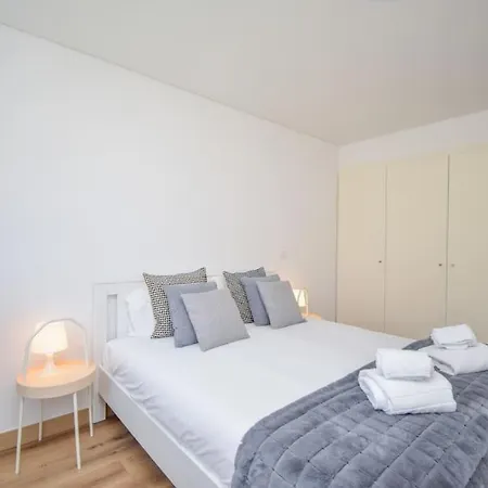 Elegante Com Terraco - 800 Metros Da Διαμέρισμα Parede